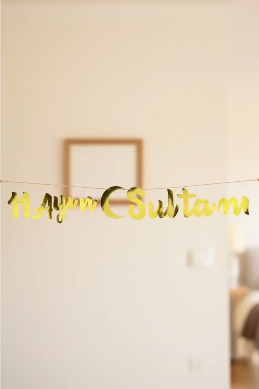 11 Ayın Sultanı Kaligrafi Yazı - 2