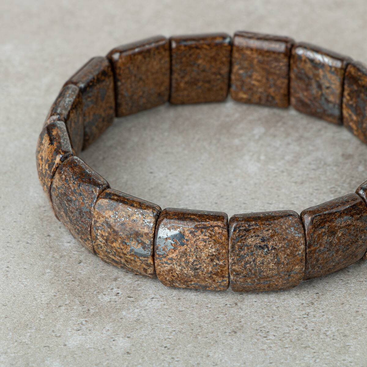 Bronzit Doğal Taş Balık Sırtı Geniş Kesim Bileklik - 4