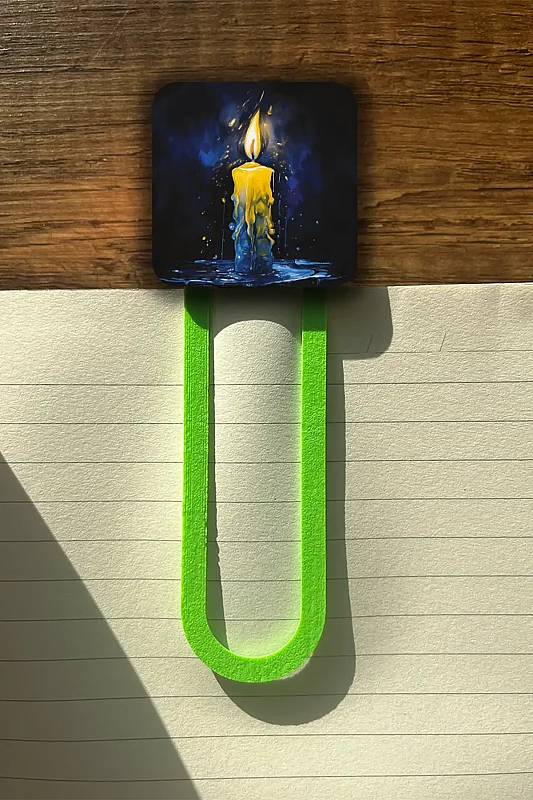 Karanlıktaki Işık Kitap Ayracı - 2