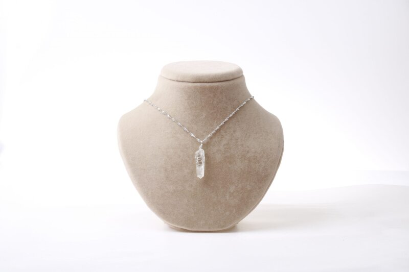 Kristal Kuvars Doğal Taş Kolye Ucu 3x1 cm, Gümüş Zincir - 3