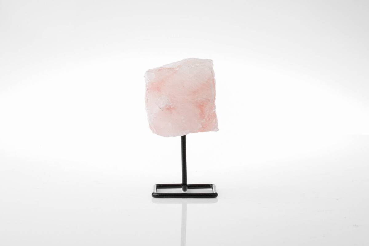 Pembe Kuvars Ayaklı Ham Kütle Taş (7-10cm Yükseklik) - 1