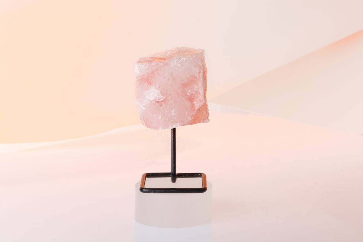 Pembe Kuvars Ayaklı Ham Kütle Taş (7-10cm Yükseklik) - 2