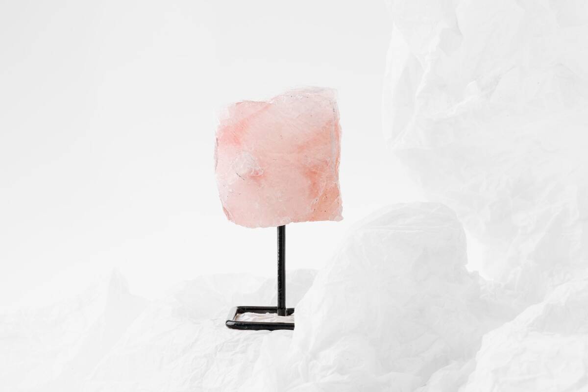 Pembe Kuvars Ayaklı Ham Kütle Taş (7-10cm Yükseklik) - 3