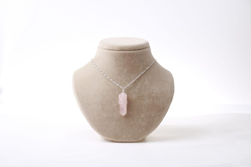 Pembe Kuvars Doğal Taş Kolye Ucu 3x1 cm, Gümüş Zincir - 3