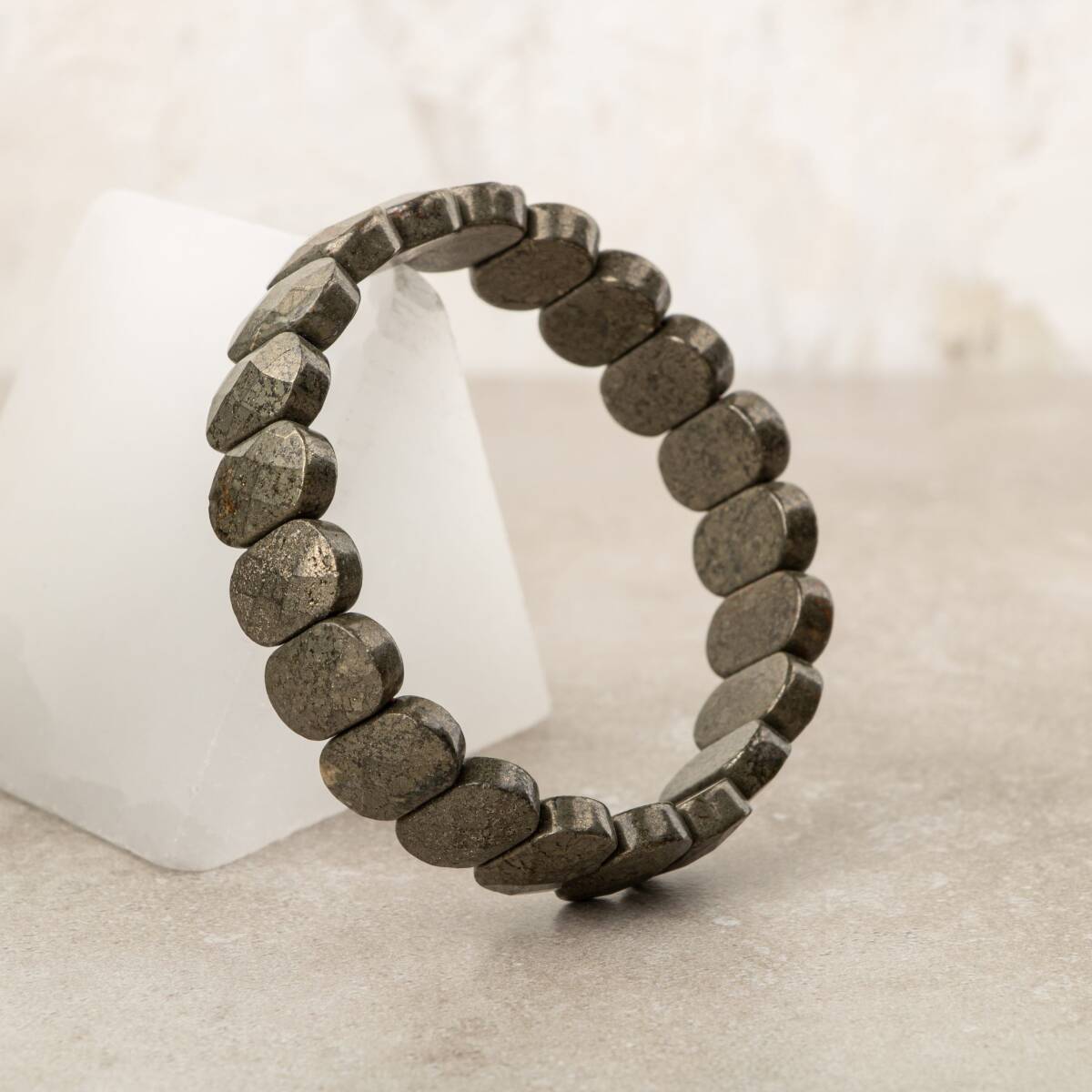 Pirit Doğal Taş Geniş Kesim Bileklik - 1
