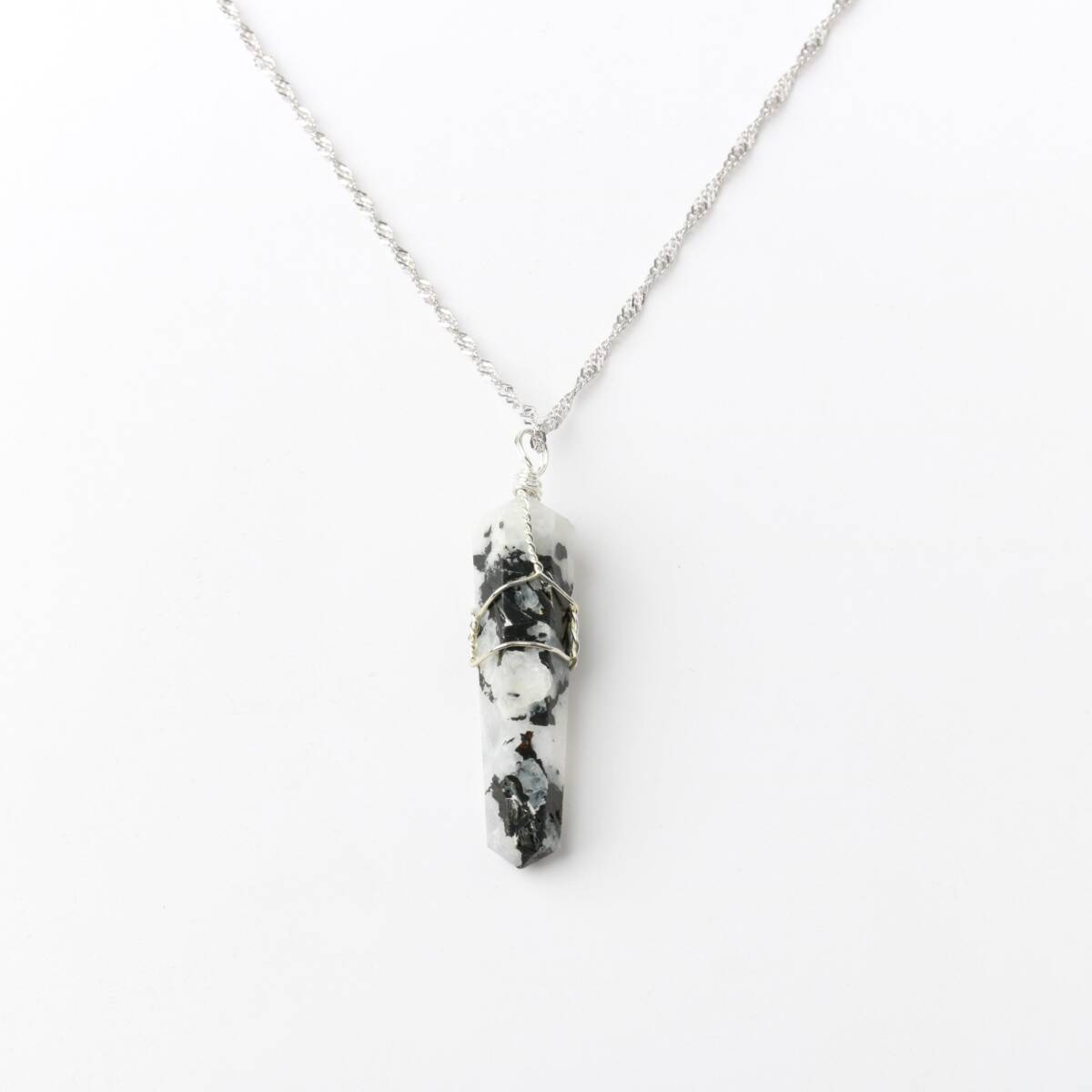 Rutilli Kuvars Doğal Taş Kolye Ucu 3x1 cm, Gümüş Zincir - 1