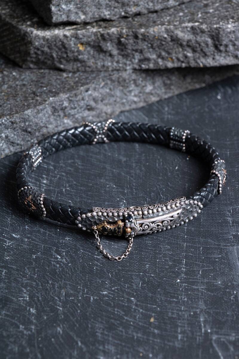 Sertifikalı El İşçiliği Gümüş Kılıç Detaylı Deri Bileklik (SK:198) - 4