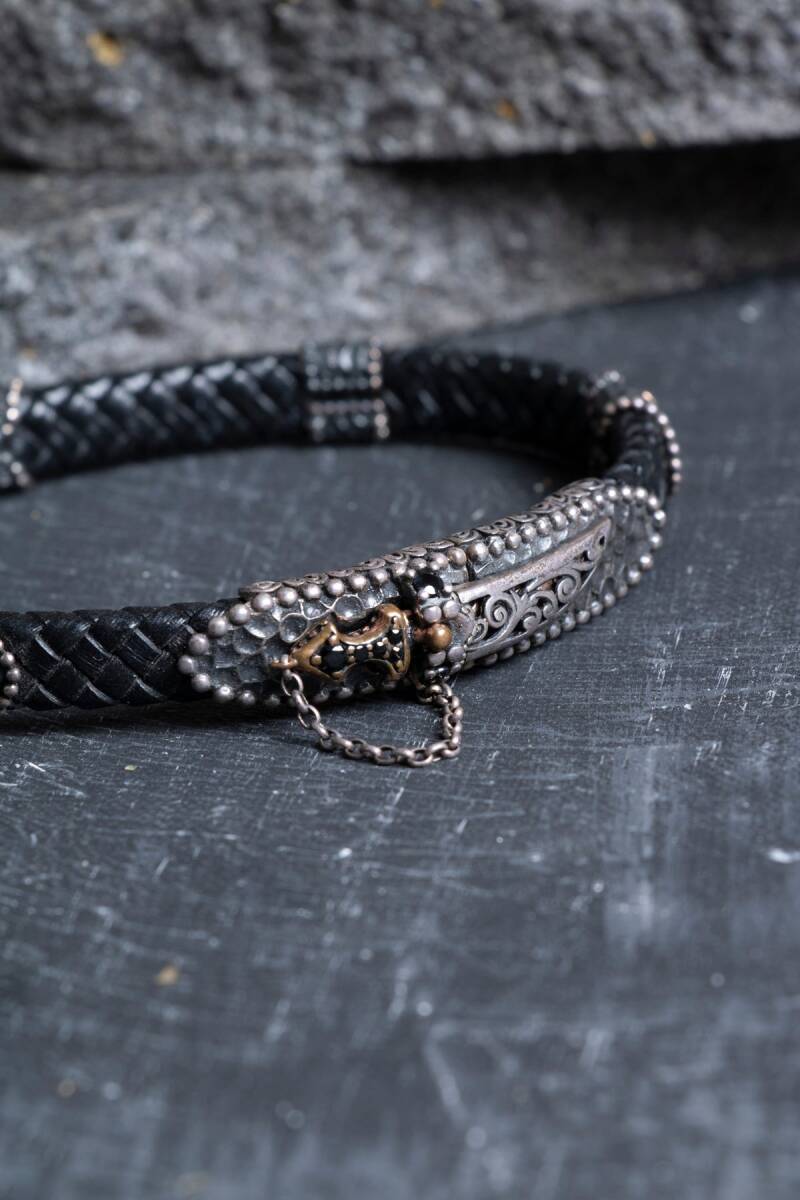 Sertifikalı El İşçiliği Gümüş Kılıç Detaylı Deri Bileklik (SK:198) - 5