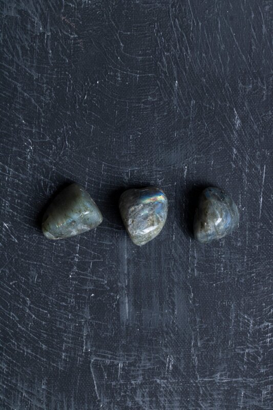 Sertifikalı Labradorit Doğal Taş Tımbıl El Taşı (SK:142) - 3