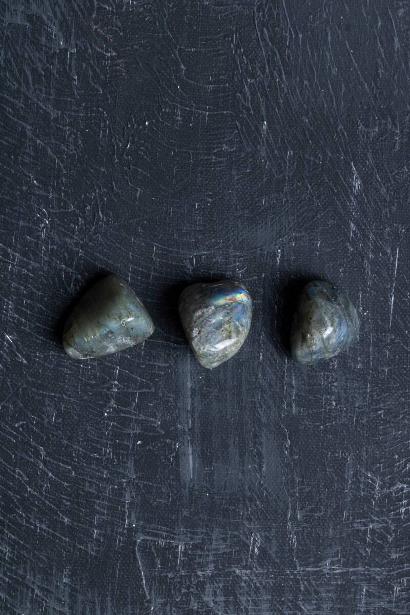 Sertifikalı Labradorit Doğal Taş Tımbıl El Taşı (SK:142) - 3