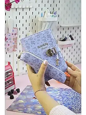 Victorias Journals Hush Hush Hello Kitty Deri Kalemlik + Kalp Kilitli Çizgili 160 Yp 13x18 Cm Kutulu - 3